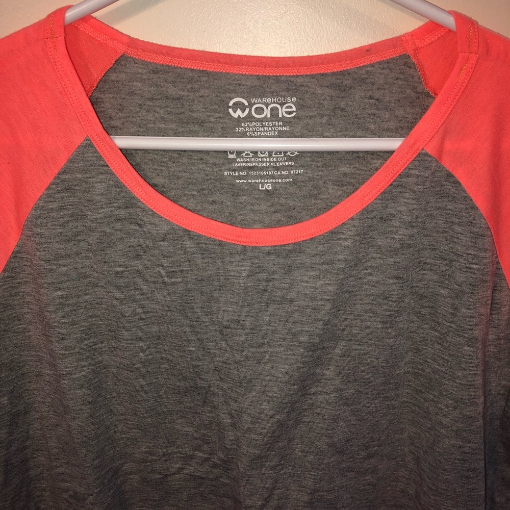 Basic T-Shirt - Picture 2 of 3